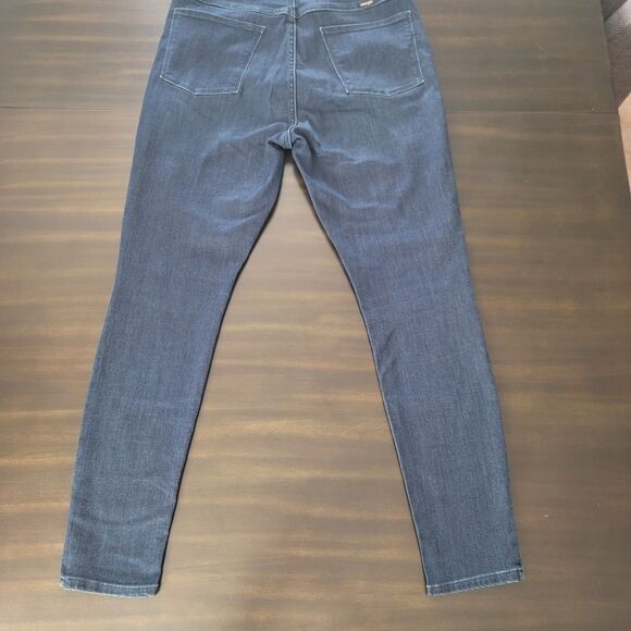 Wrangler Jeans Women Size 12 Skinny High Rise Unforgettable Blue 28" Inseam - Picture 2 of 14